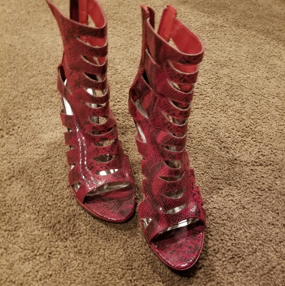 unlisted high heels
